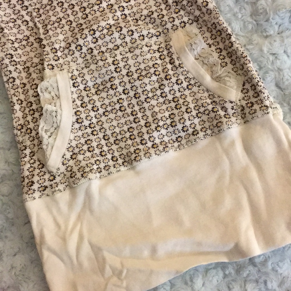 Waffle Thermal Floral & Lace Pullover